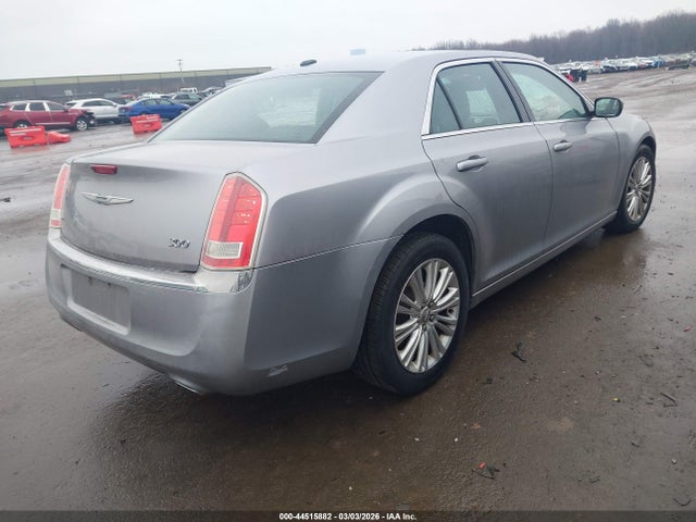 CHRYSLER 300 - 4