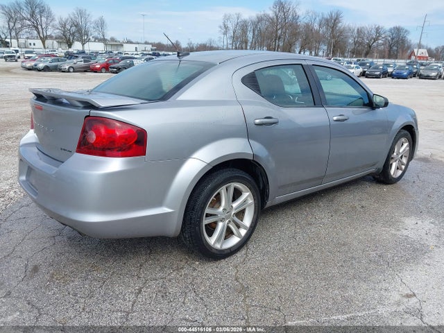 DODGE AVENGER SE V6 - 4