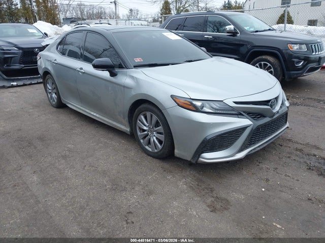 TOYOTA CAMRY - 1