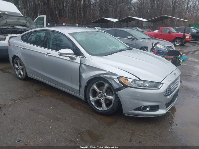 FORD FUSION SE - 1