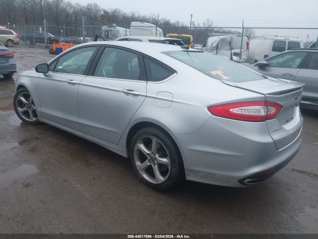 FORD FUSION SE - 3