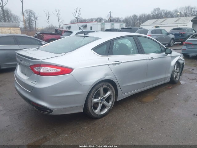 FORD FUSION SE - 4