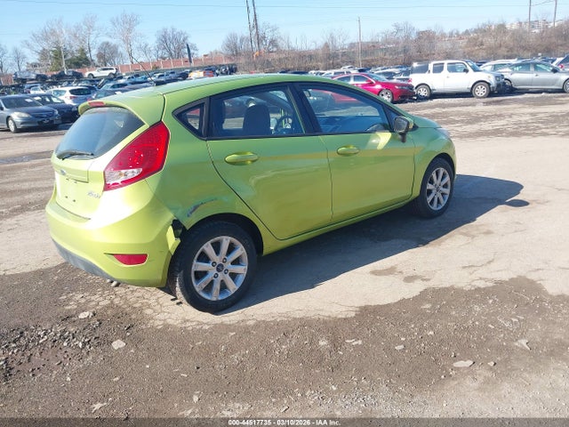 2011 FORD FIESTA SE 照片 4