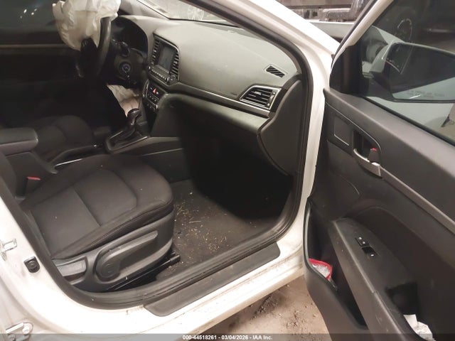 HYUNDAI ELANTRA SEL - 5