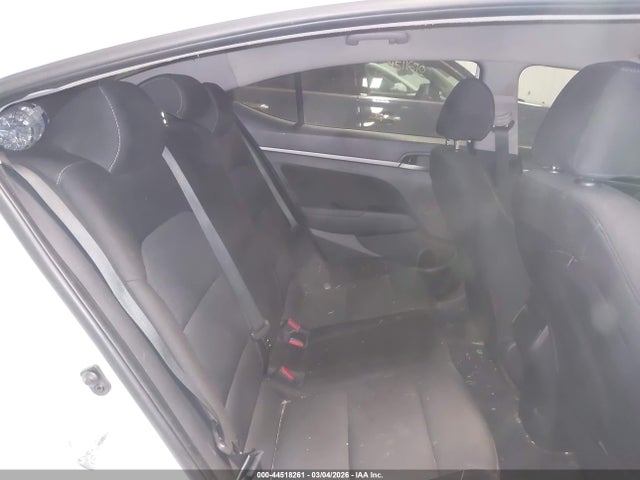 HYUNDAI ELANTRA SEL - 8