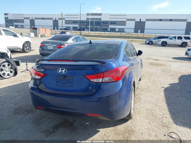 HYUNDAI ELANTRA GLS - 4