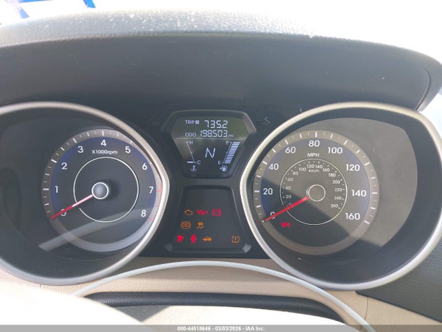 HYUNDAI ELANTRA GLS - 7