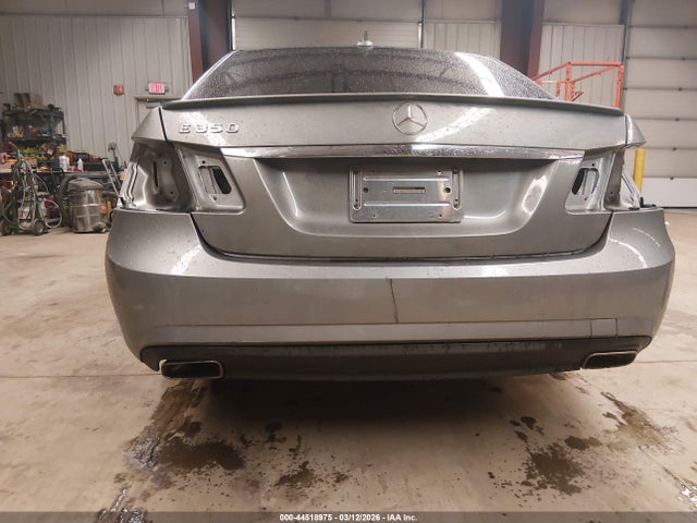 MERCEDES-BENZ E-CLASS - 6