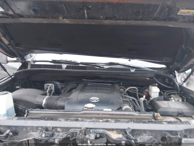 TOYOTA TUNDRA - 10
