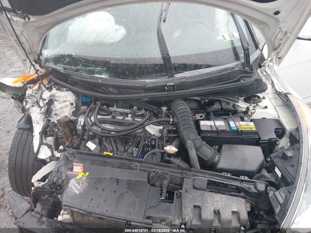 HYUNDAI VELOSTER TURBO W/BLUE - 10