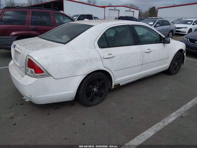 FORD FUSION SE - 4