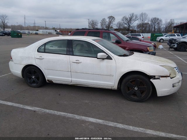 FORD FUSION SE - 6