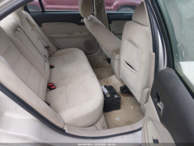 FORD FUSION SE - 8