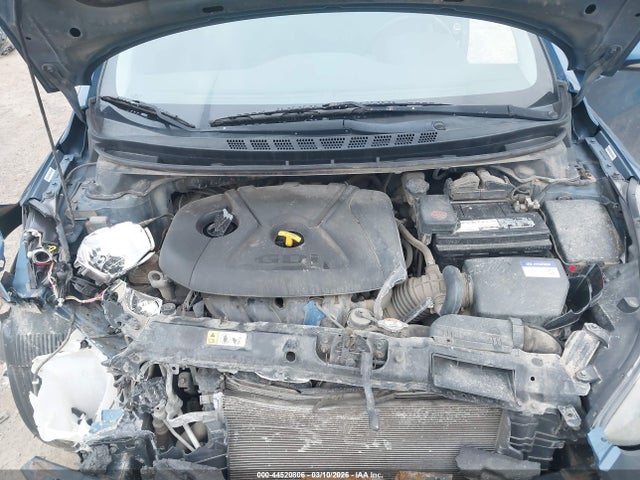 HYUNDAI ELANTRA - 10