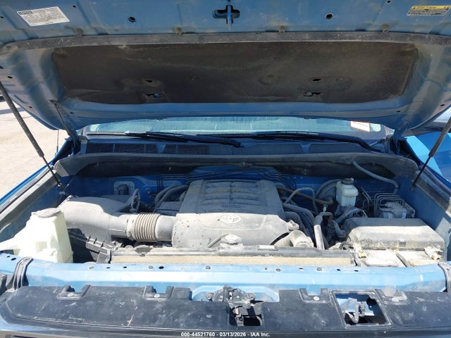 TOYOTA TUNDRA - 10