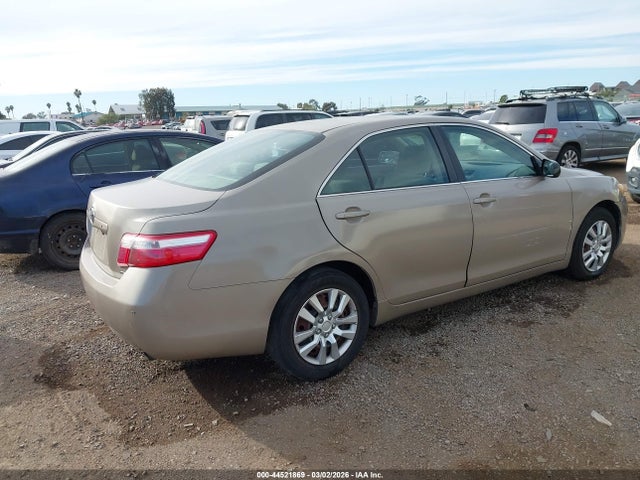 TOYOTA CAMRY - 4