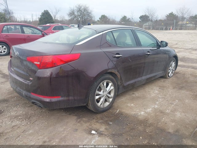 KIA OPTIMA LX - 4