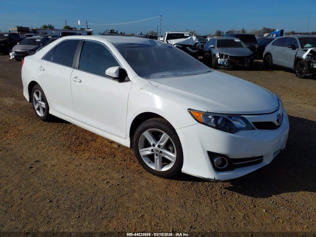 2013 TOYOTA CAMRY SE