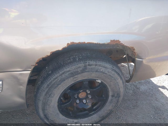 CHEVROLET SILVERADO 1500 LS - 6