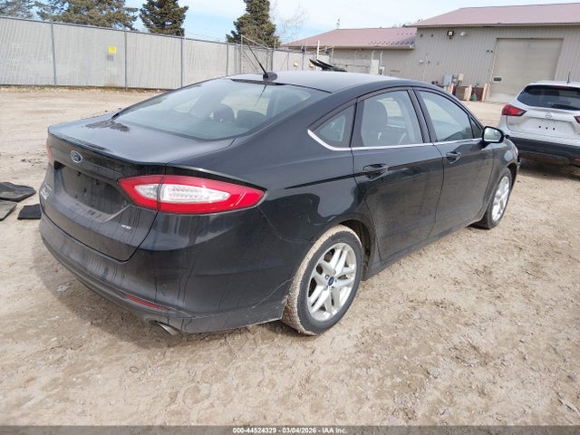 FORD FUSION SE - 4