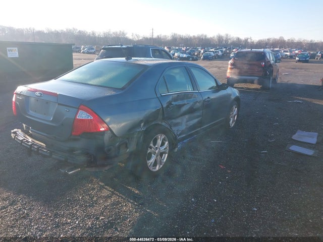 FORD FUSION SE - 4