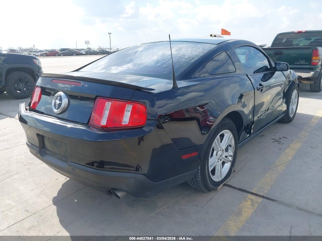 FORD MUSTANG V6 - 4