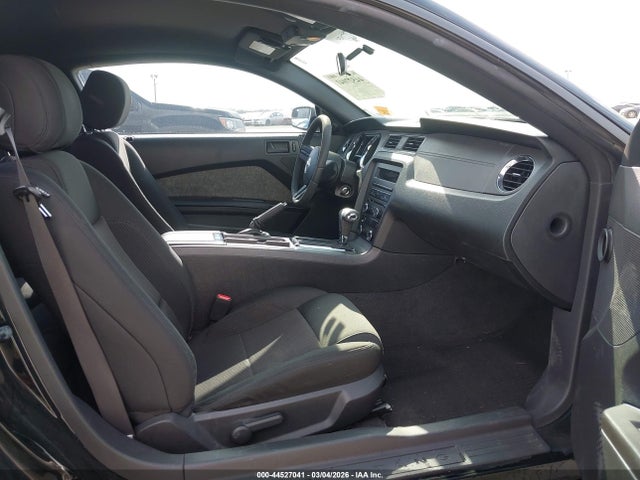 FORD MUSTANG V6 - 5