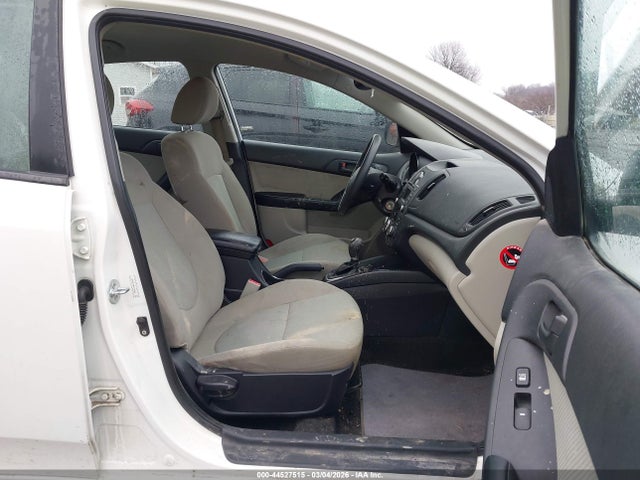KIA FORTE EX - 5