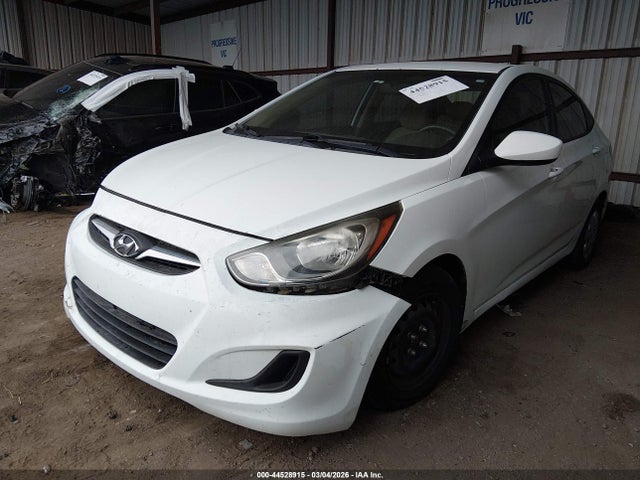 HYUNDAI ACCENT GLS - 2