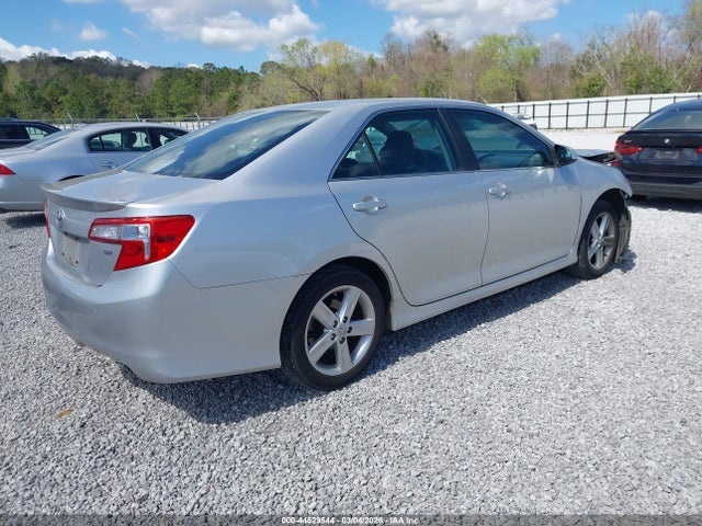 TOYOTA CAMRY - 4