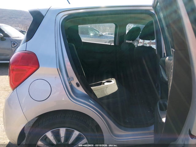 CHEVROLET SPARK FWD LS AUTOMATIC - 8