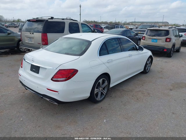 MERCEDES-BENZ E-CLASS - 4
