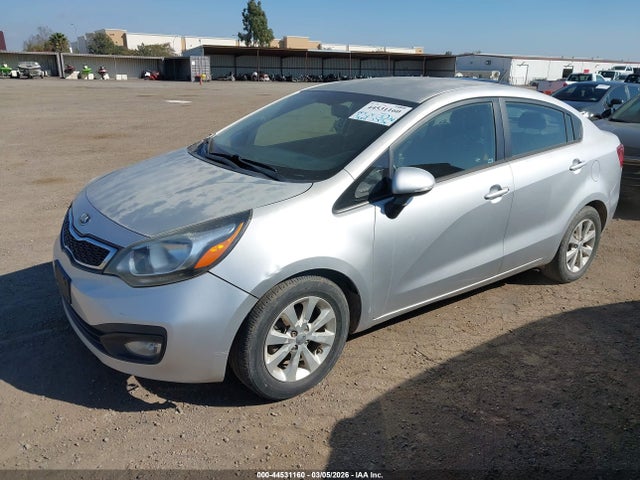 KIA RIO EX - 2