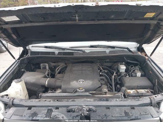 TOYOTA TUNDRA - 10
