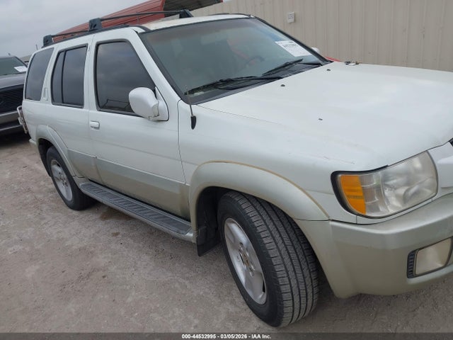 2002 INFINITI QX4 LUXURY