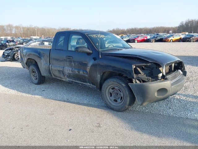 2007 MITSUBISHI RAIDER LS