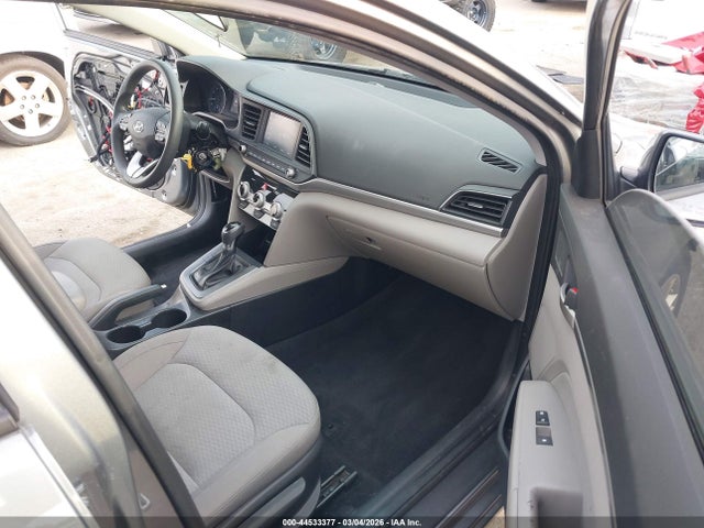 HYUNDAI ELANTRA SEL - 5