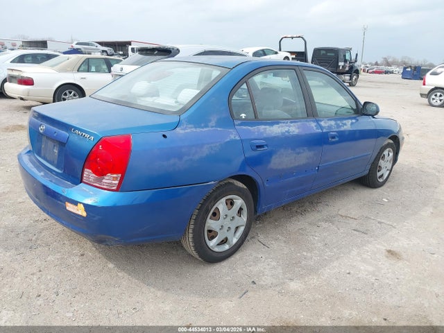 HYUNDAI ELANTRA - 4