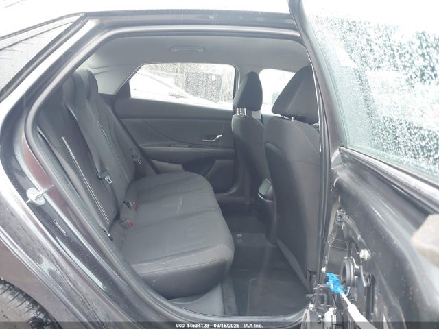 HYUNDAI ELANTRA SEL - 8