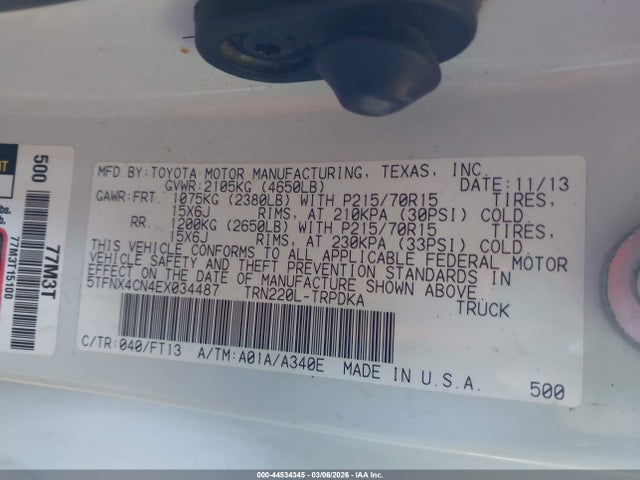 2014 Toyota TACOMA photo 8