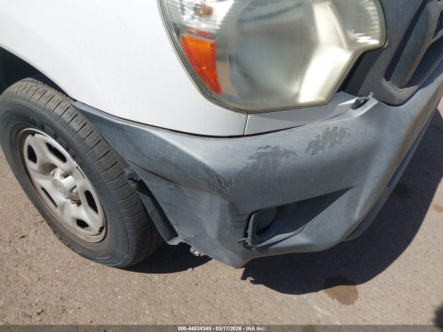 2014 Toyota TACOMA photo 5