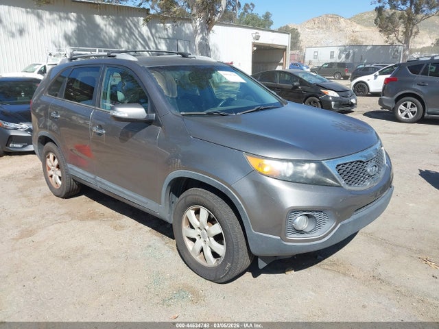 2011 KIA SORENTO LX