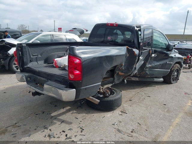 2008 Dodge RAM 1500 SLT — фото 4
