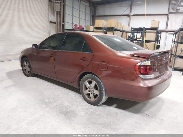 TOYOTA CAMRY - 3