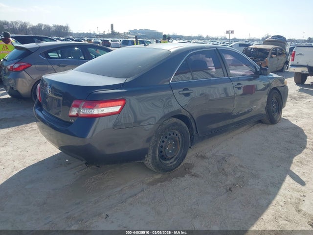 TOYOTA CAMRY - 4