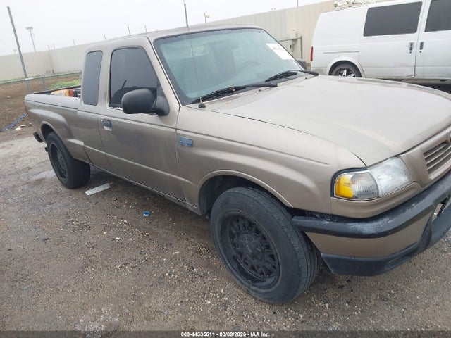 2004 MAZDA B3000 SE