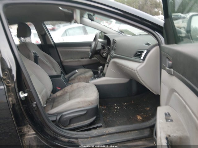 HYUNDAI ELANTRA SEL - 5