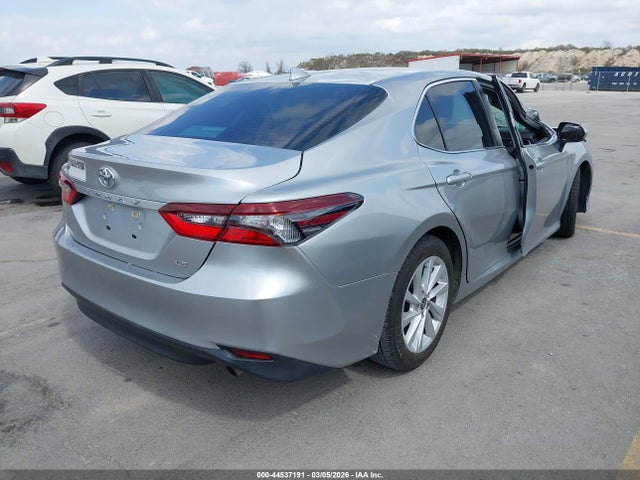 TOYOTA CAMRY - 4