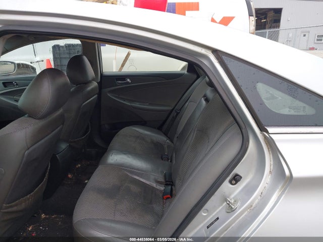 HYUNDAI SONATA SE - 8