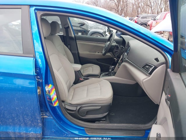 HYUNDAI ELANTRA SE - 5